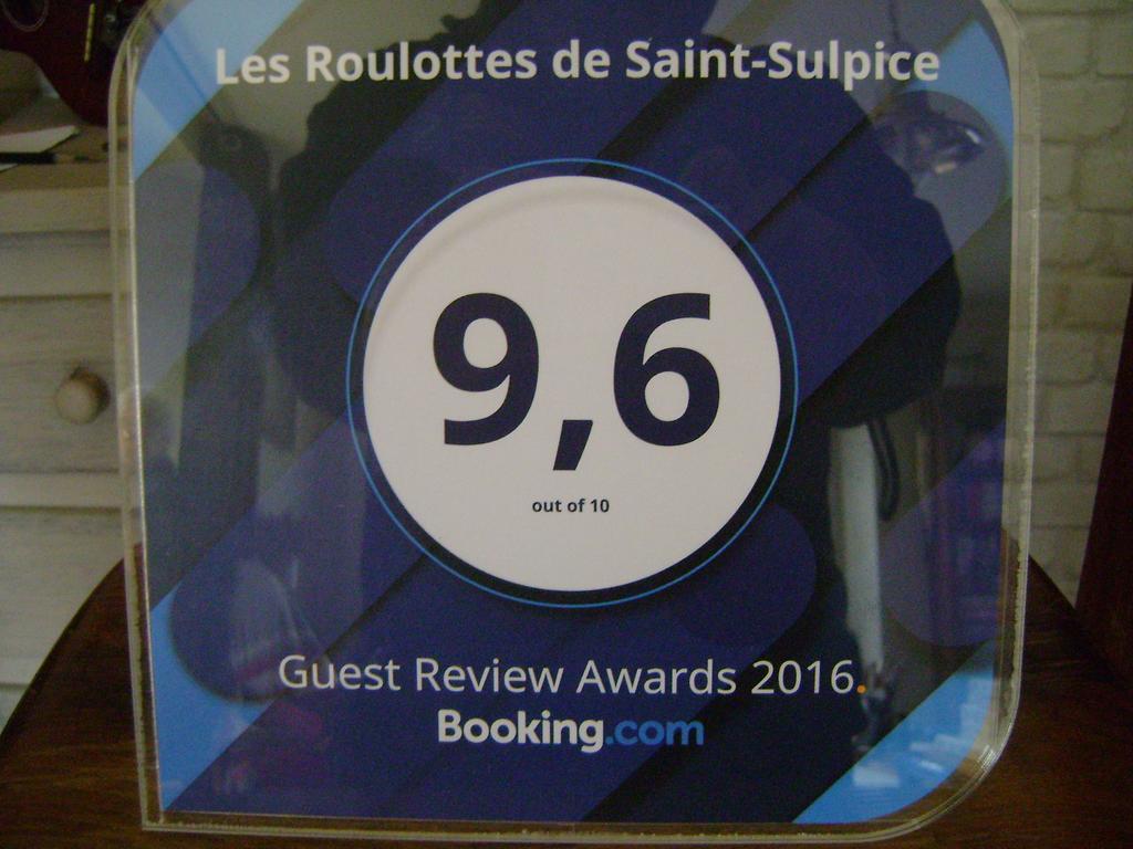 Les Roulottes De Saint-Sulpice Pensionat Exteriör bild